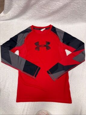 Under Armour heat gear Long Sleeve red black long sleeve boys large